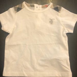 White boys burberry t shirt size 6 months